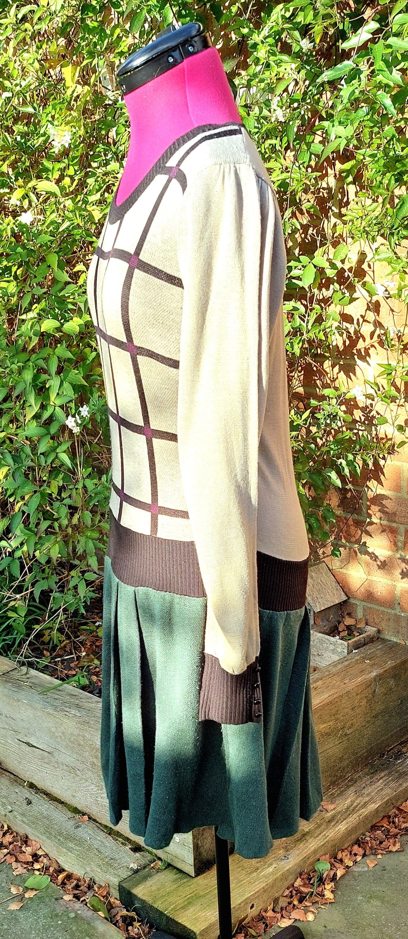 GREEN AND GOLD CHECK LONG SLEEVED KNITTED DRESS