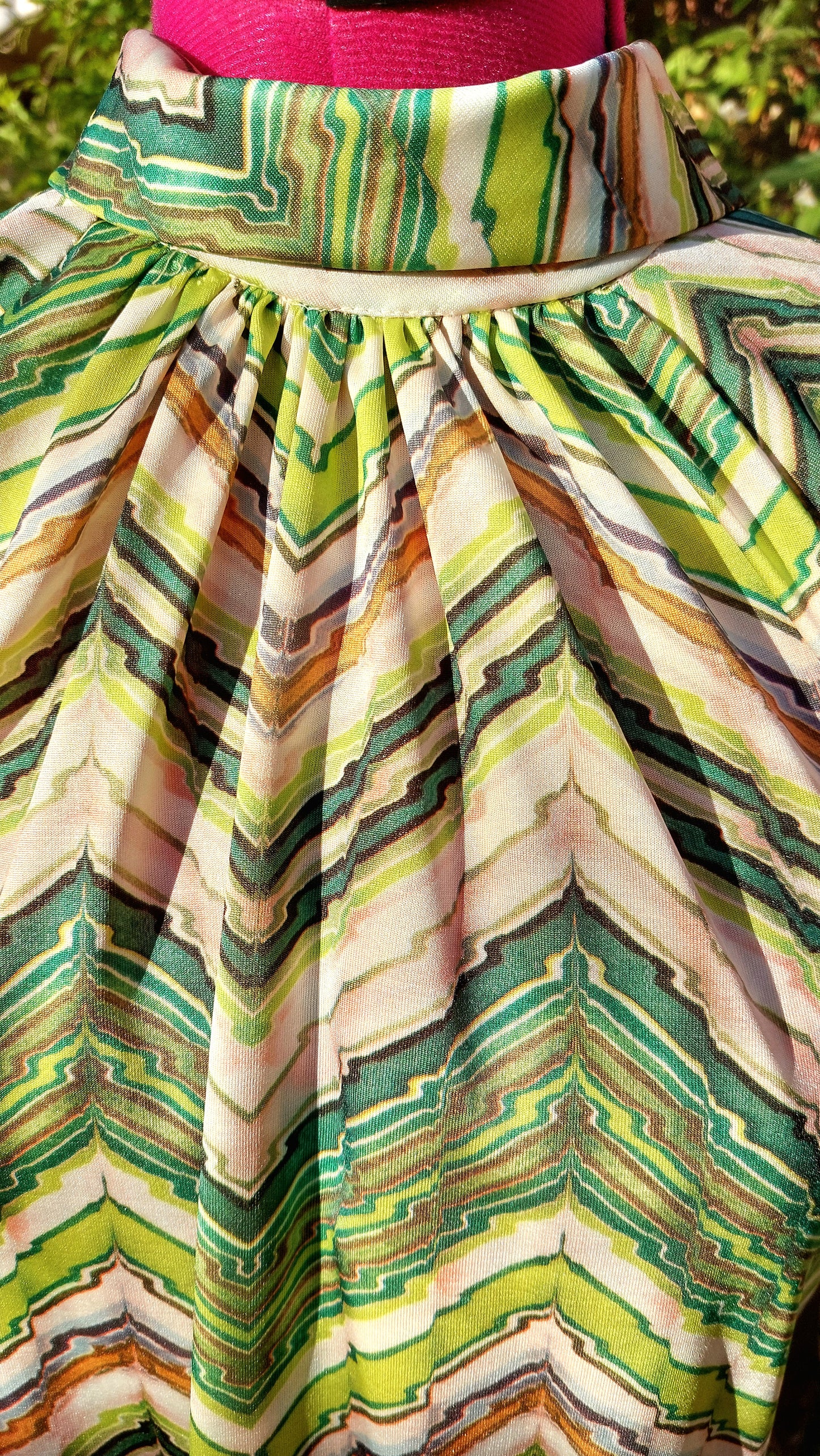 GREEN ZIG-ZAG HIGH NECK LONG SLEEVED BELTED DRESS