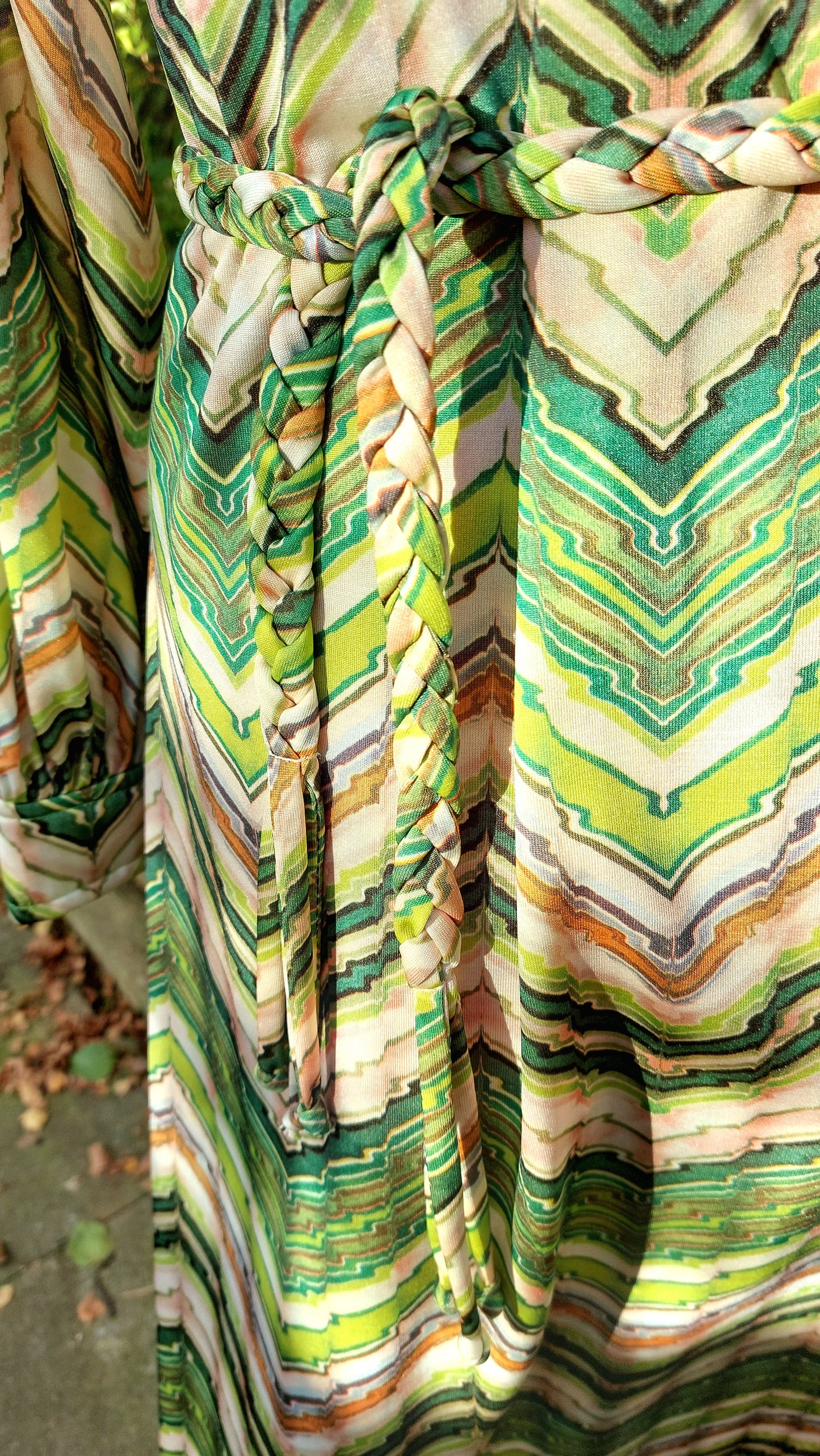 GREEN ZIG-ZAG HIGH NECK LONG SLEEVED BELTED DRESS