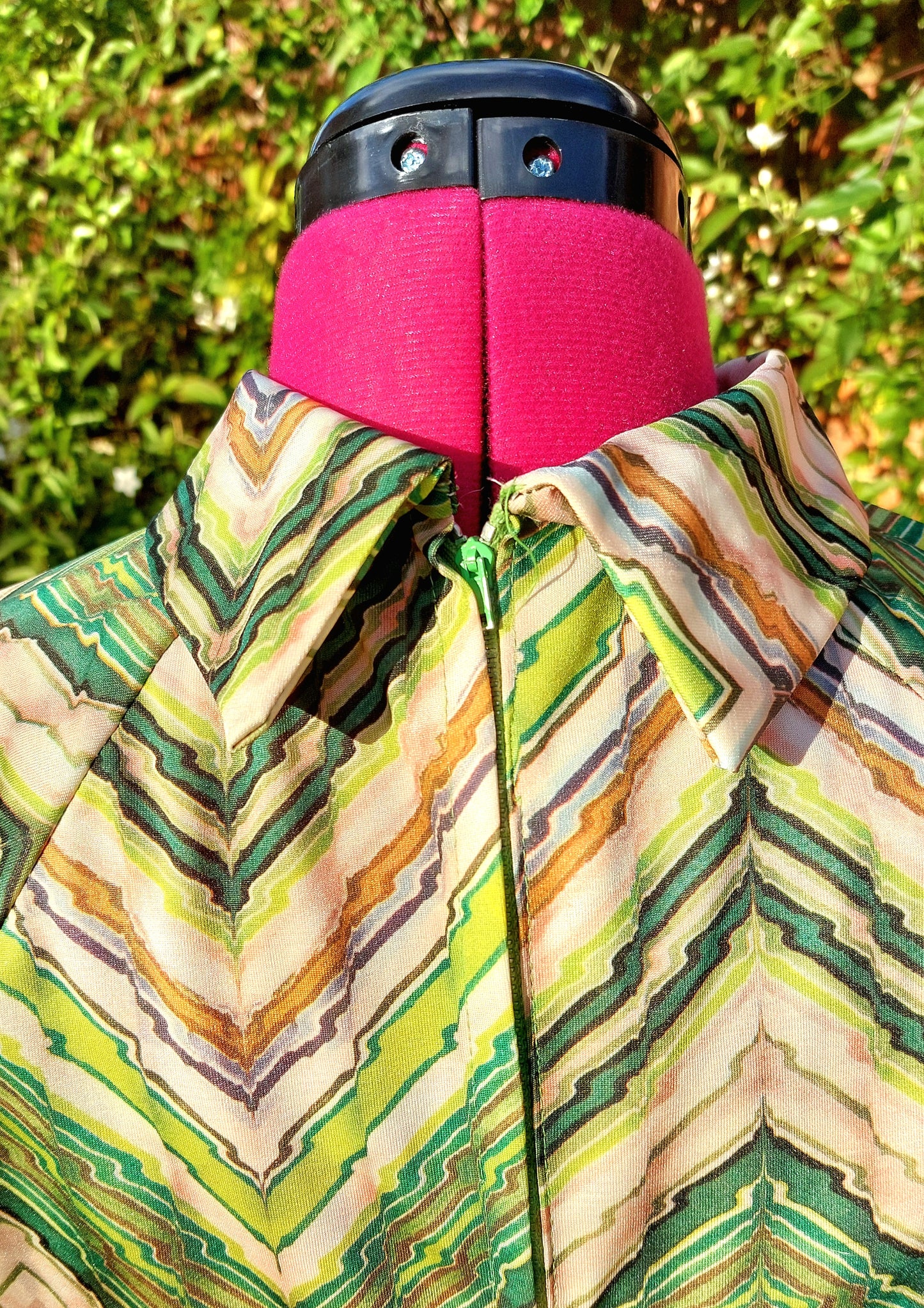 GREEN ZIG-ZAG HIGH NECK LONG SLEEVED BELTED DRESS