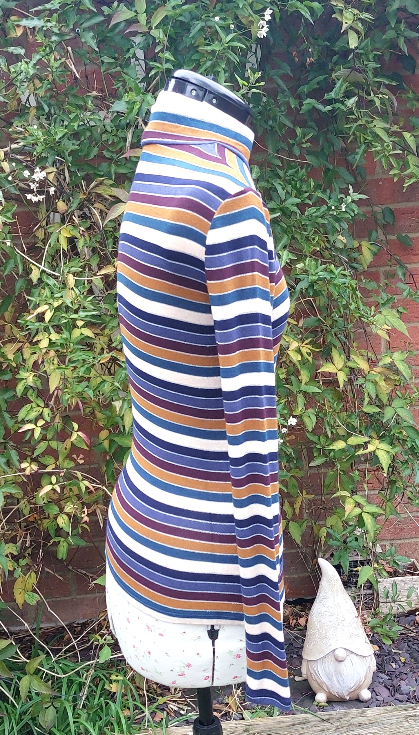 SIZE S MONSOON STRIPED LONG SLEEVED TURTLE NECK TOP