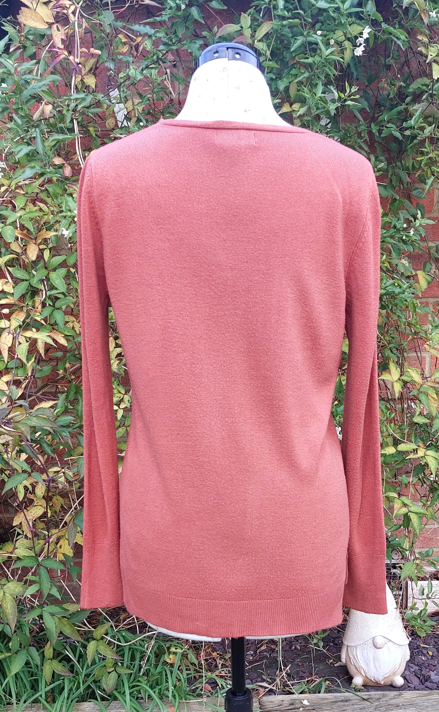 SIZE S TERRACOTTA LONG SLEEVED RIBBED JUMPER