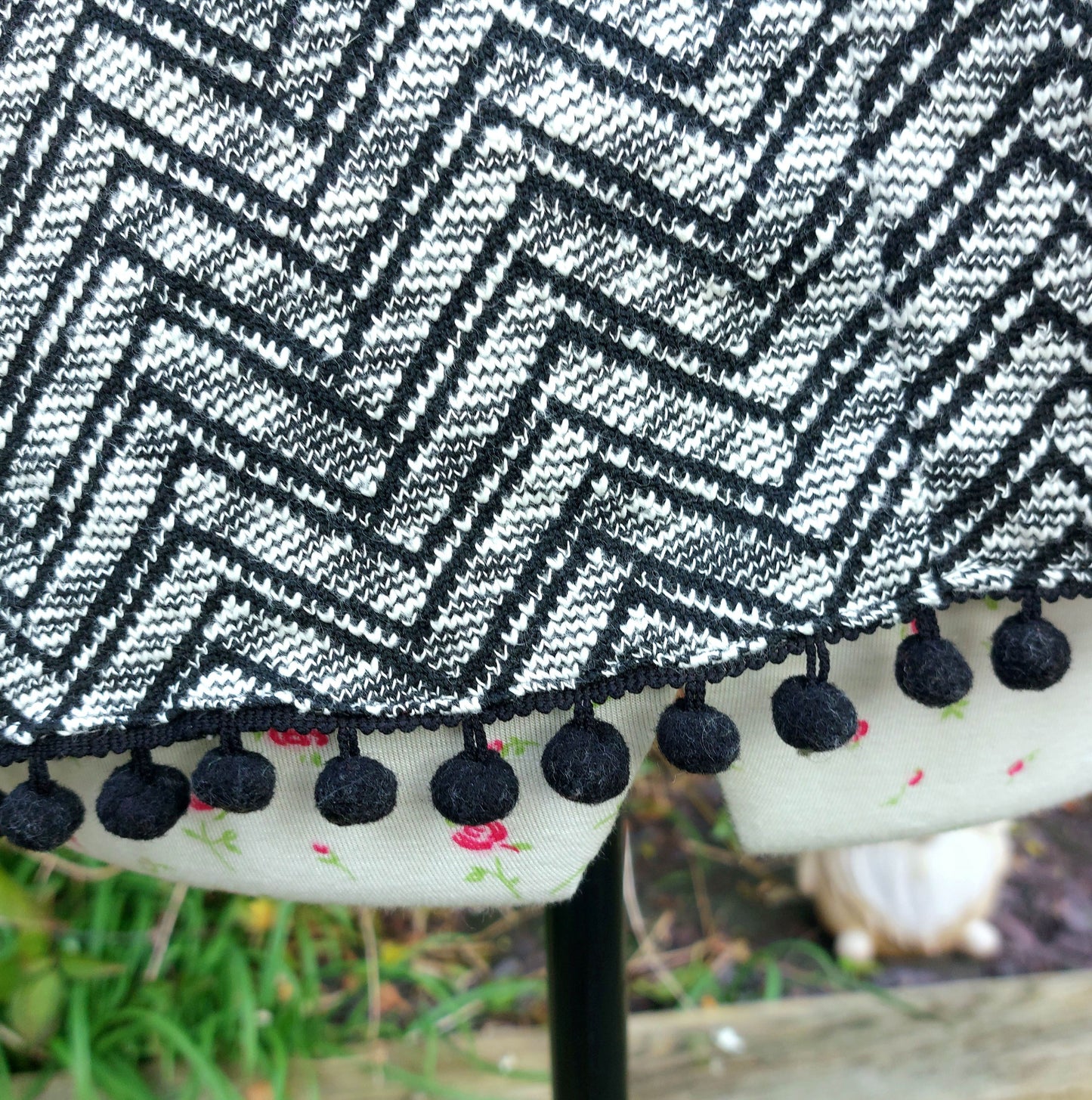 SIZE 10 NEW LOOK ZIGZAG PATTERN BOBBLE CARDIGAN