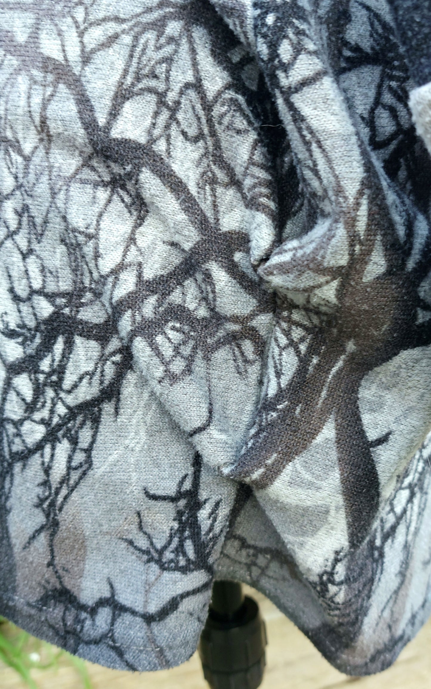 SIZE 10 IZABEL LONDON WOODLAND PRINT GREY JUMPER