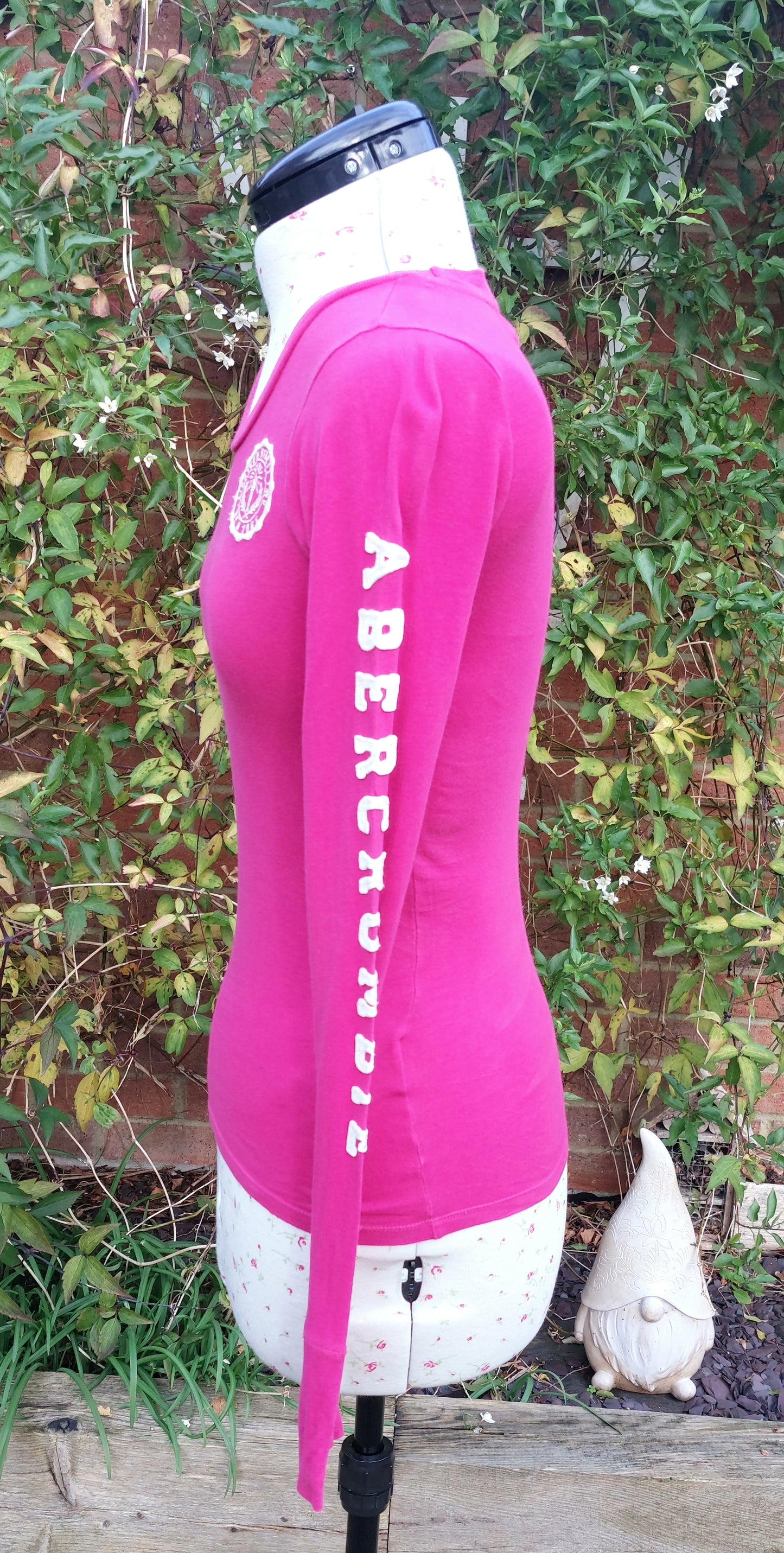 SIZE XS ABERCROMBIE & FITCH BRIGHT PINK LONG SLEEVED TOP
