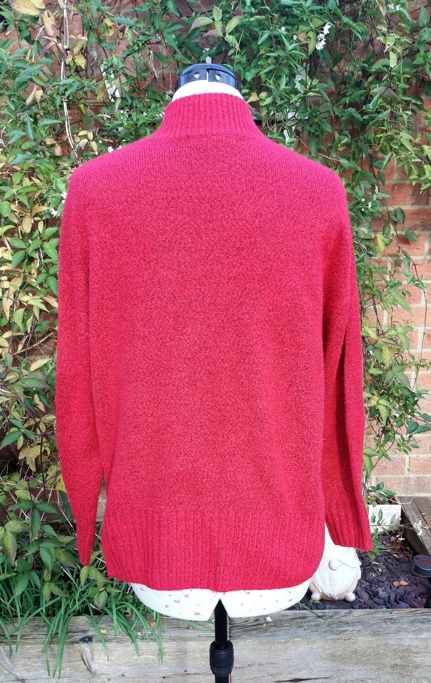 SIZE 10 BRIGHT RED MARL TURTLE NECK JUMPER