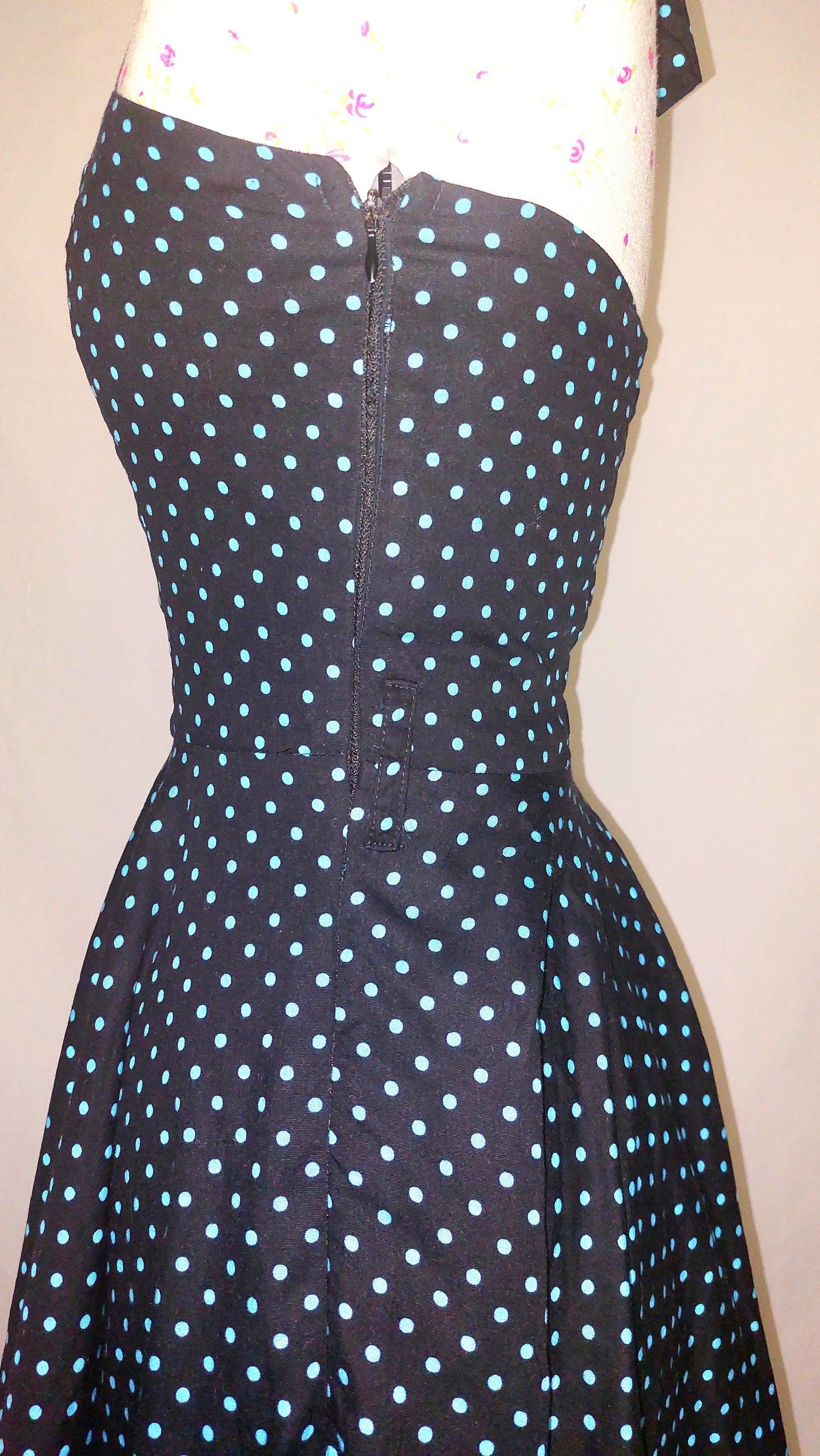 50'S STYLE LADY MAYRA BLACK SPOTTED HALTER NECK FIT AND FLARE DRESS