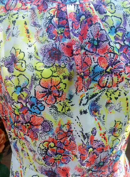 BRIGHT FLORAL SHORT SLEEVED FIT AND FLARE DRESS