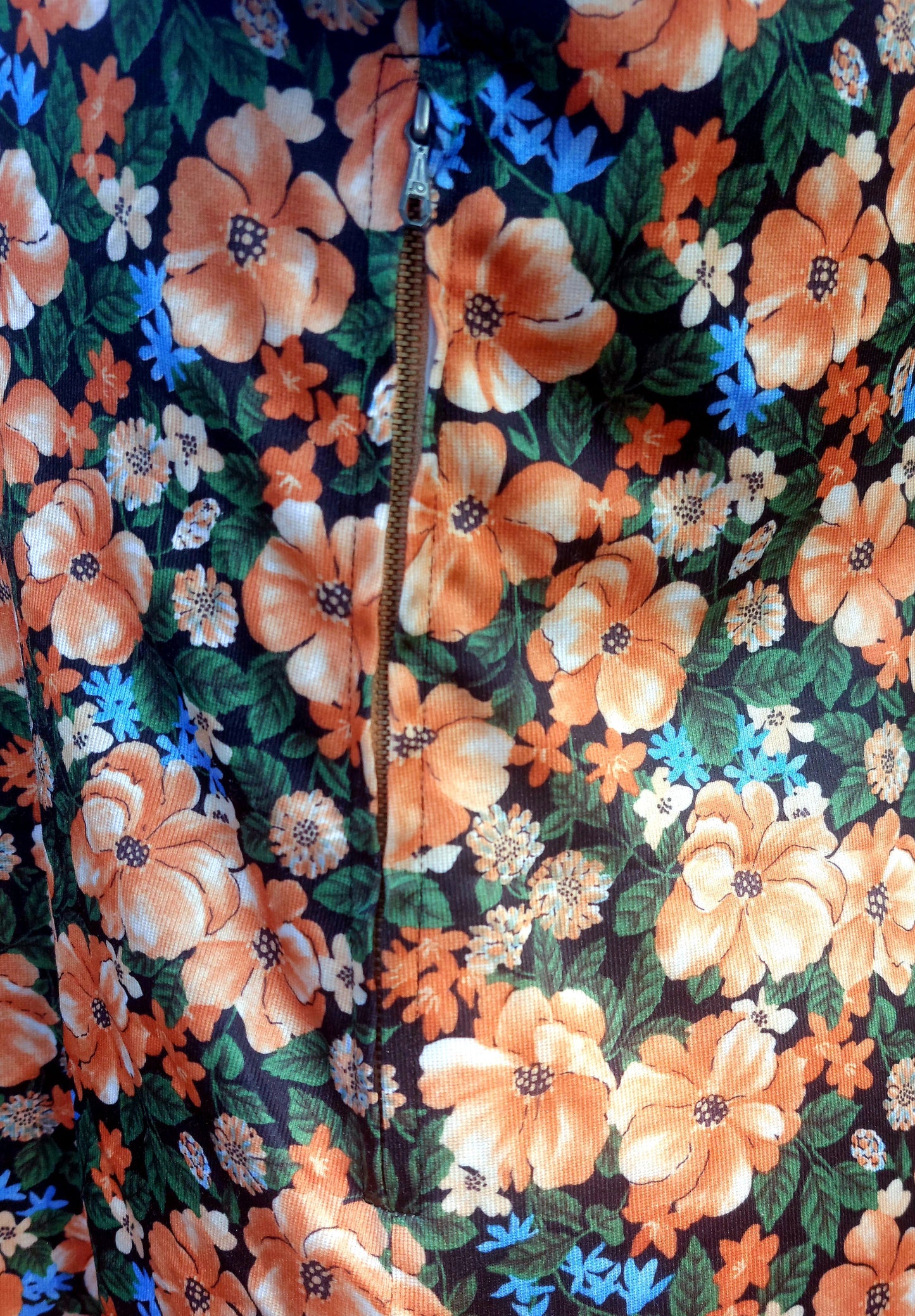 70'S SHORT SLEEVED FLORAL COLLARED TEA DRESS