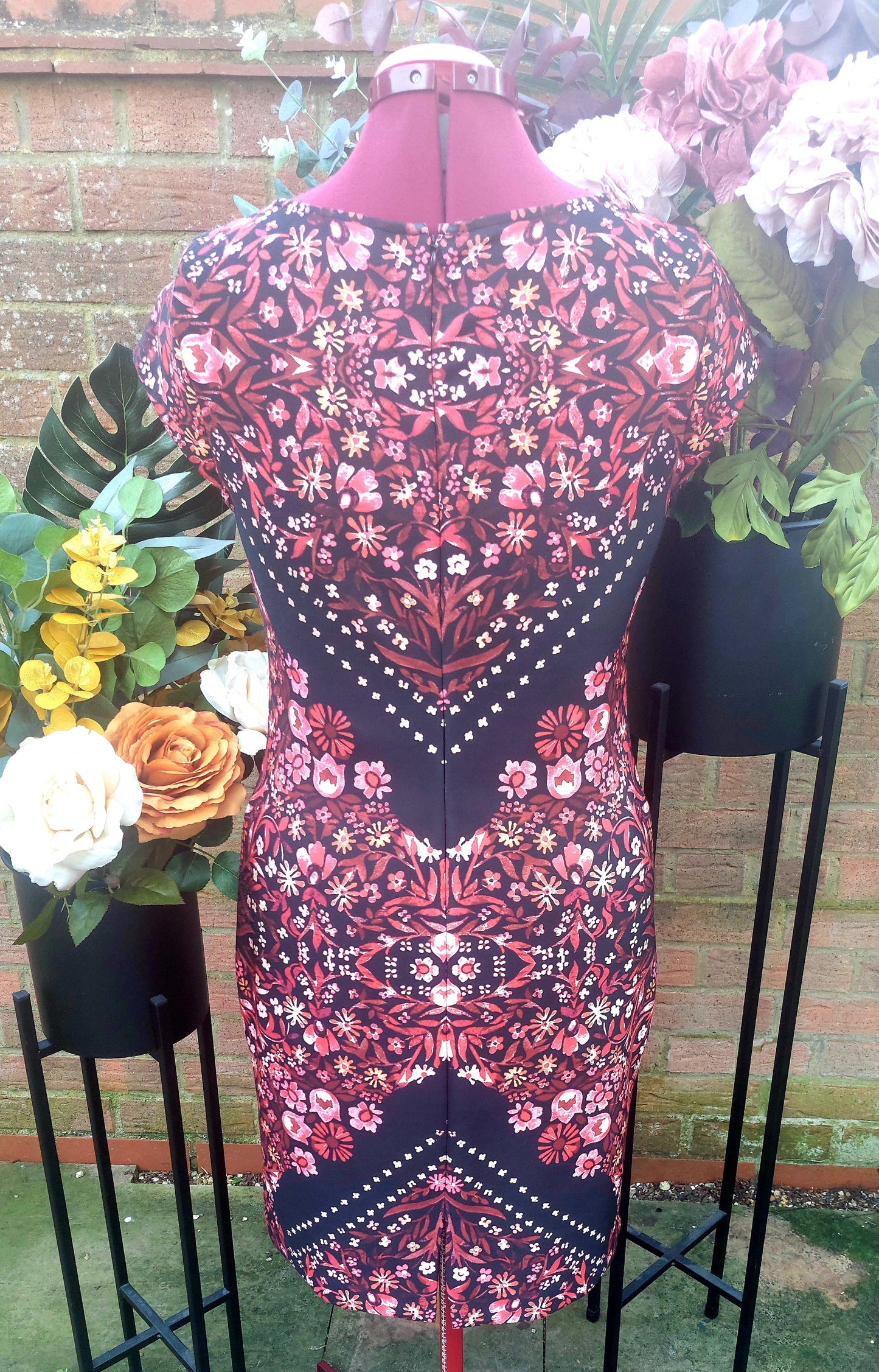 Y2K BLACK & RED FLORAL BODYCON DRESS