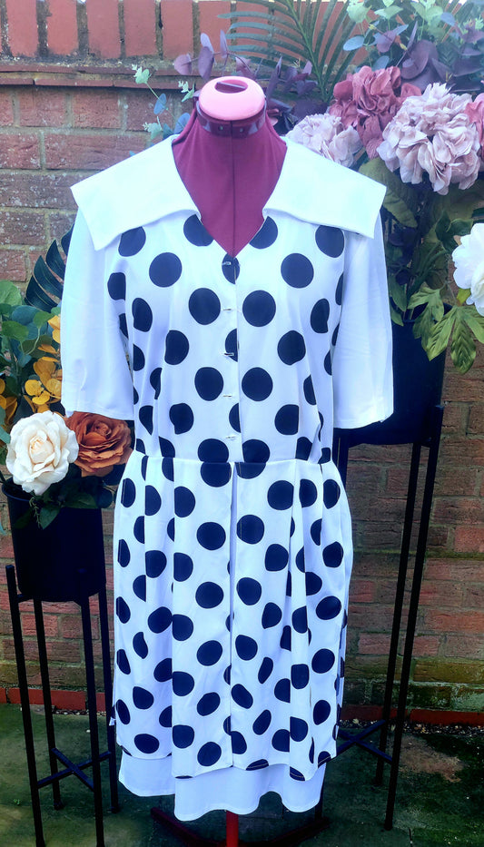 WHITE LAYERED & COLLARED SPOTTY DRESS