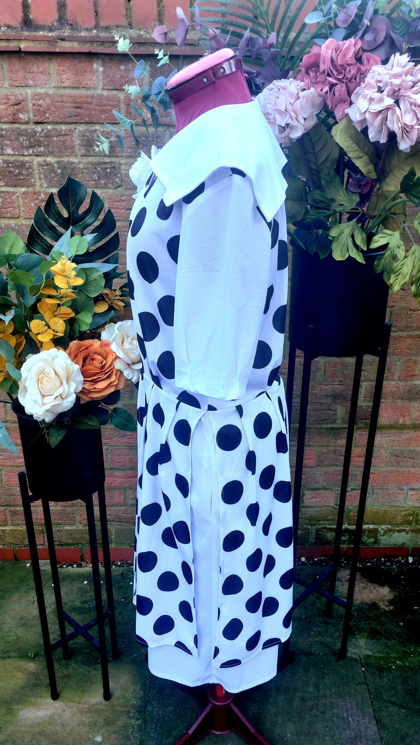 WHITE LAYERED & COLLARED SPOTTY DRESS