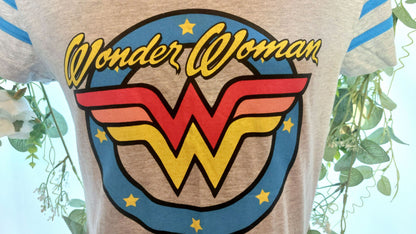 SIZE S GREY WONDER WOMAN T-SHIRT