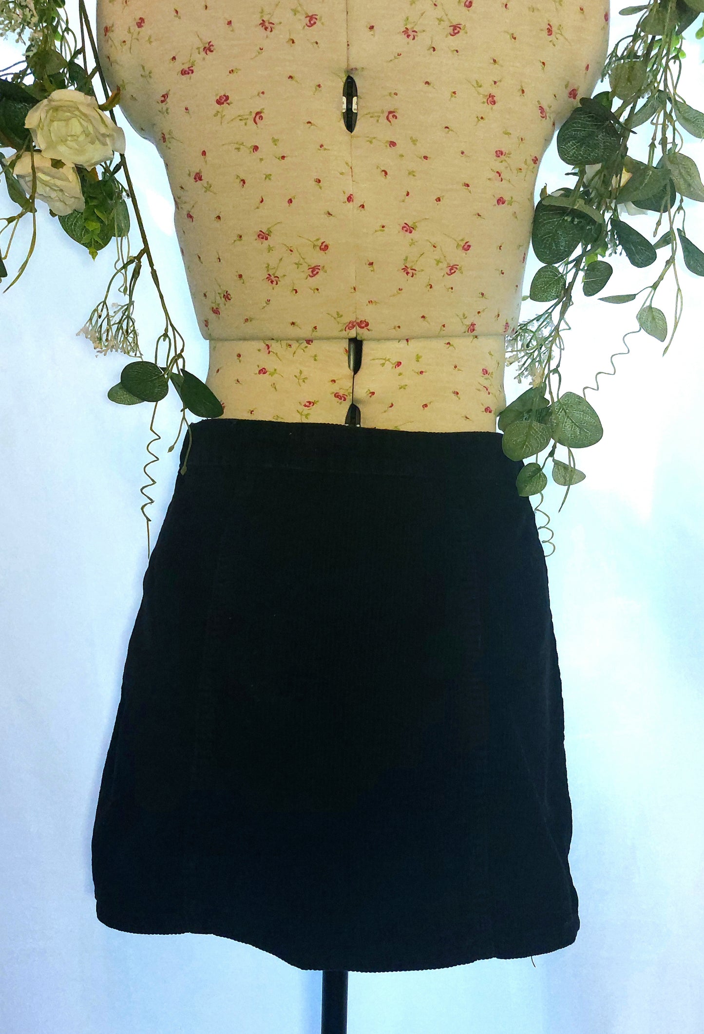 SIZE 10 BLACK CORDUROY MINI SKIRT