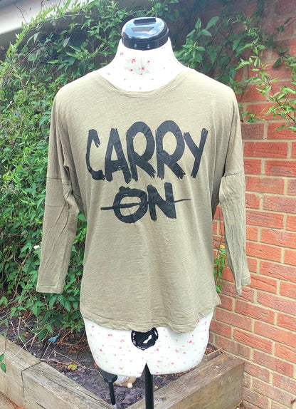 SIZE XS C&A CLOCKHOUSE KHAKI 3/4 SLEEVED 'CARRY ON' GRAPHIC TOP