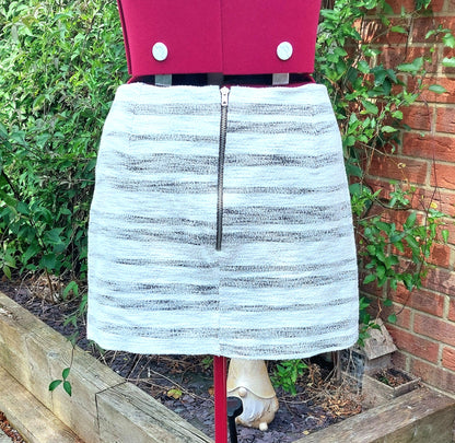 SIZE 16 TOPSHOP TEXTURED MARL BLACK & WHITE STRIPED MINI SKIRT