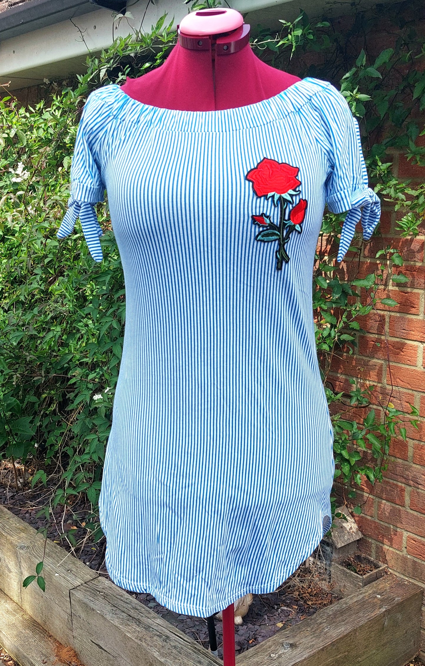 SIZE 10-12 STRIPED ROSE SHORT T-SHIRT DRESS/COVER-UP