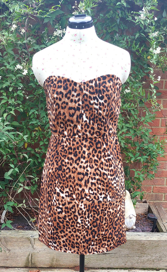 SIZE M ANIMAL PRINT STRAPLESS SEWEETHEART MINI DRESS