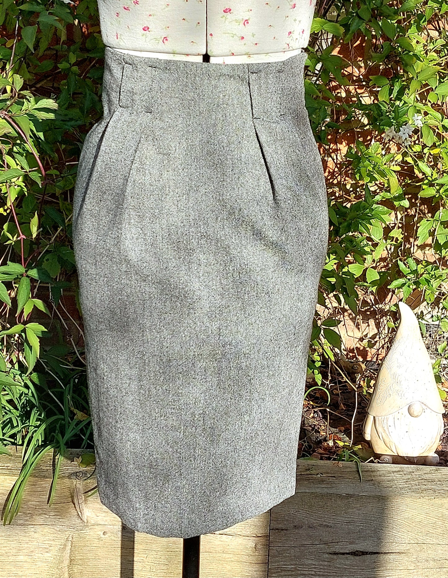 SIZE S GREY MARL PLEATED ZARA PENCIL SKIRT