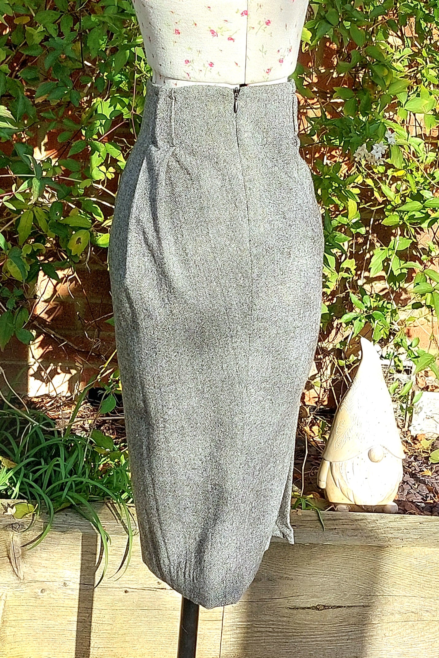 SIZE S GREY MARL PLEATED ZARA PENCIL SKIRT