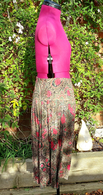 PAISLEY AND FLORAL PLEATED MID LENGTH SKIRT