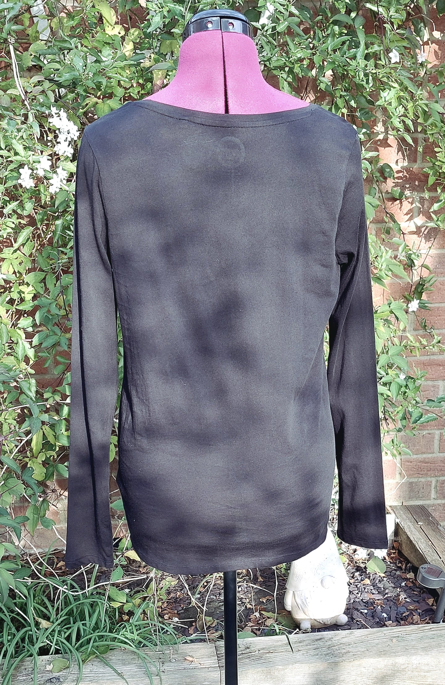 SIZE 10 BLACK LONG SLEEVED T-SHIRT - ORGANIC COTTON -