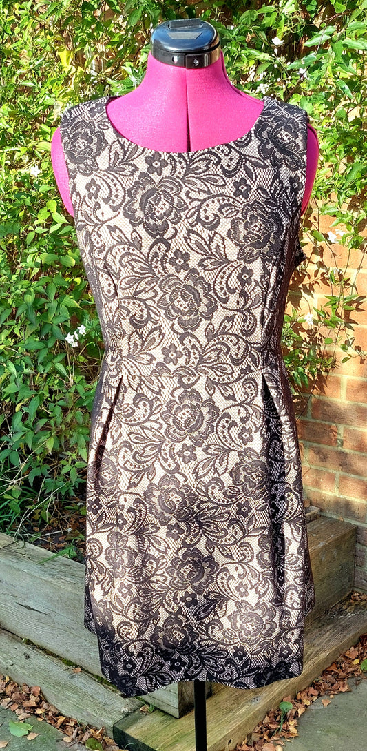 SIZE 18 F&F BLACK LACE FIT AND FLARE SLEEVELESS DRESS