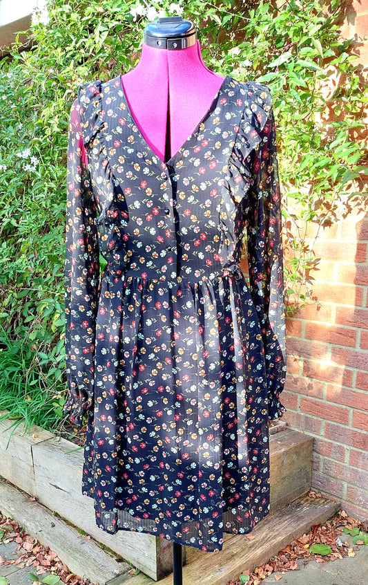 SIZE 10-12 BLACK FLORAL LONG SLEEVED CHIFFON FIT AND FLARE DRESS