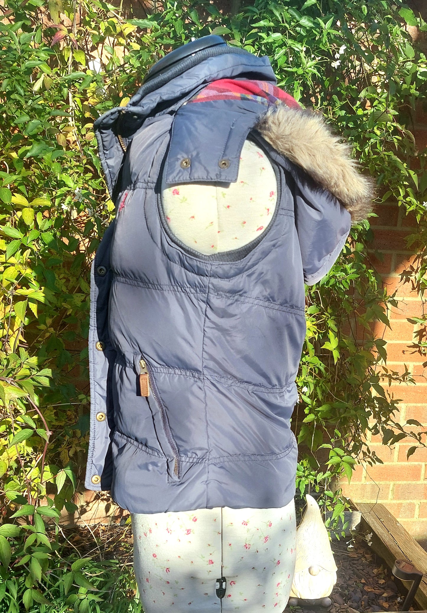 SIZE 8 JACK WILLS NAVY HOODED BODY WARMER/GILLET