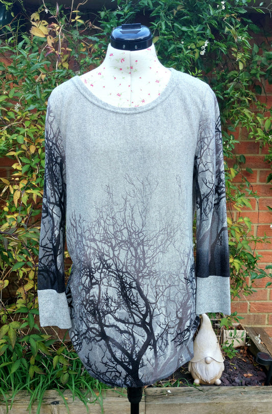 SIZE 10 IZABEL LONDON WOODLAND PRINT GREY JUMPER