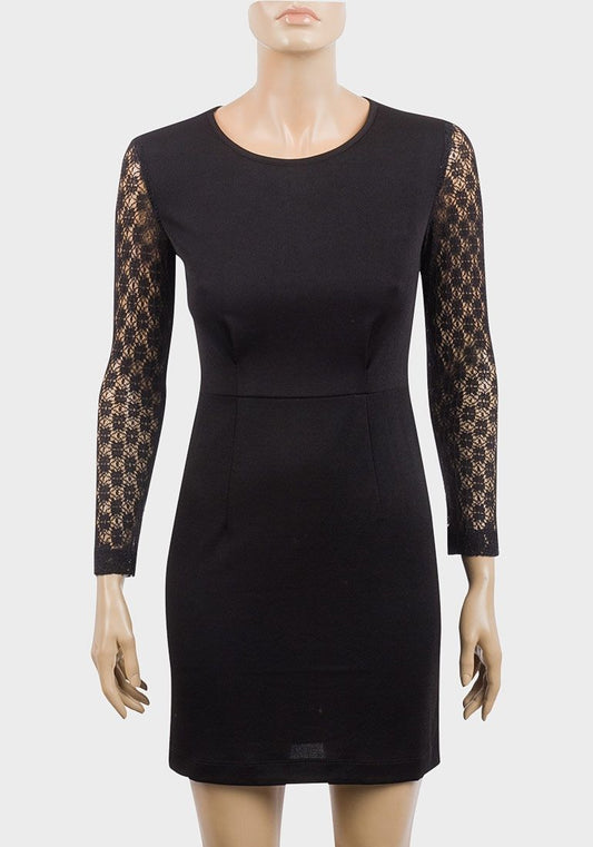 LACE FIGURE FIT LITTLE BLACK DRESS